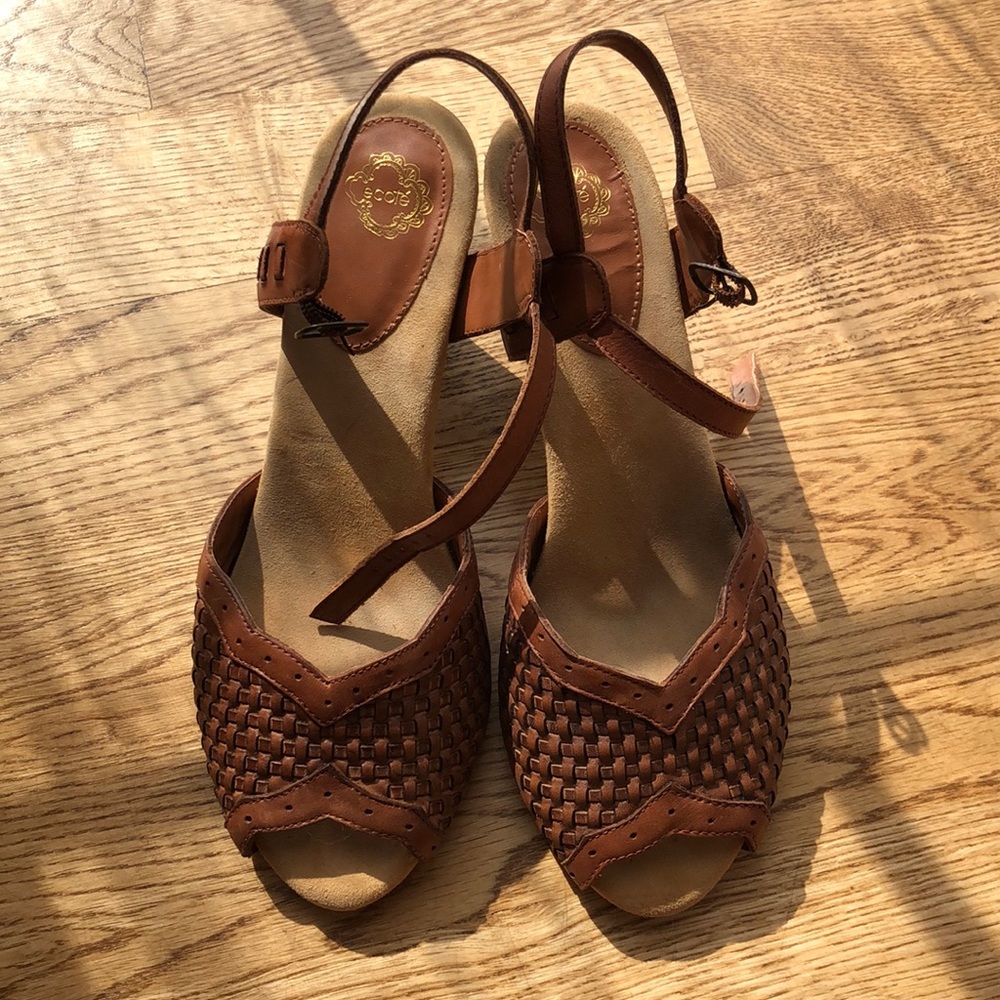 Woven design, brown, heeled sandals